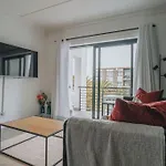 Calm Blouberg Beach Apt - Gated & Lift Access