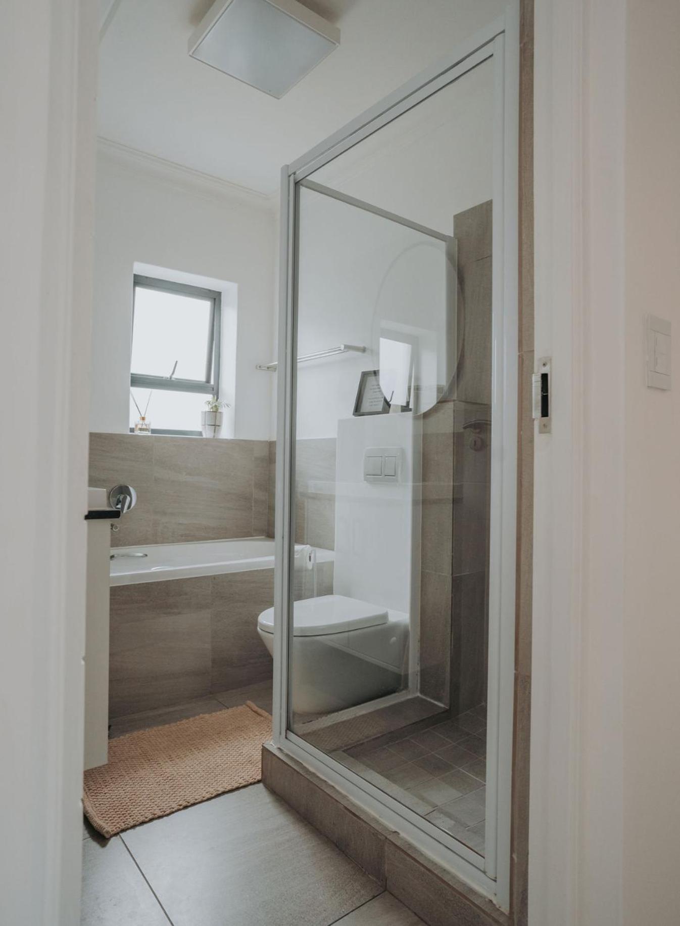 Apartment Calm Blouberg - Gated & Lift Access *